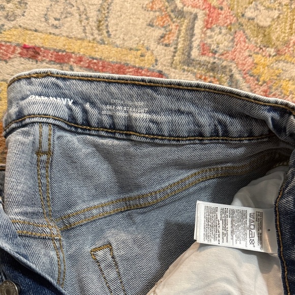 Light Blue Distressed Women Jeans, Old Navy Size 8, Sky High Straight - Picture 3 of 3